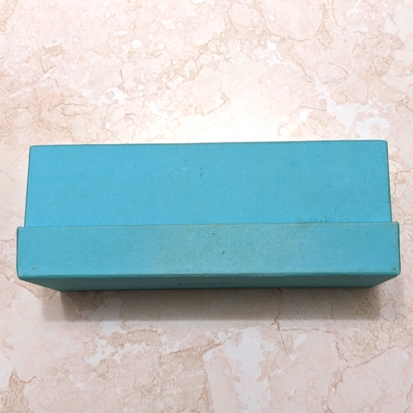 Tiffany & Co Gift Box & Lens Cleaning Cloth - Picture 5 of 11